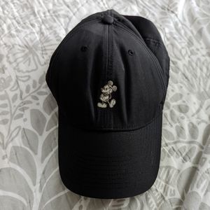 Disney Parks Nike Mickey Mouse Black Athletic Baseball Hat Quick Dry